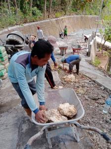 COR RABAT TERPELIHARANYA JALAN LINGKUNGAN NGASEM L